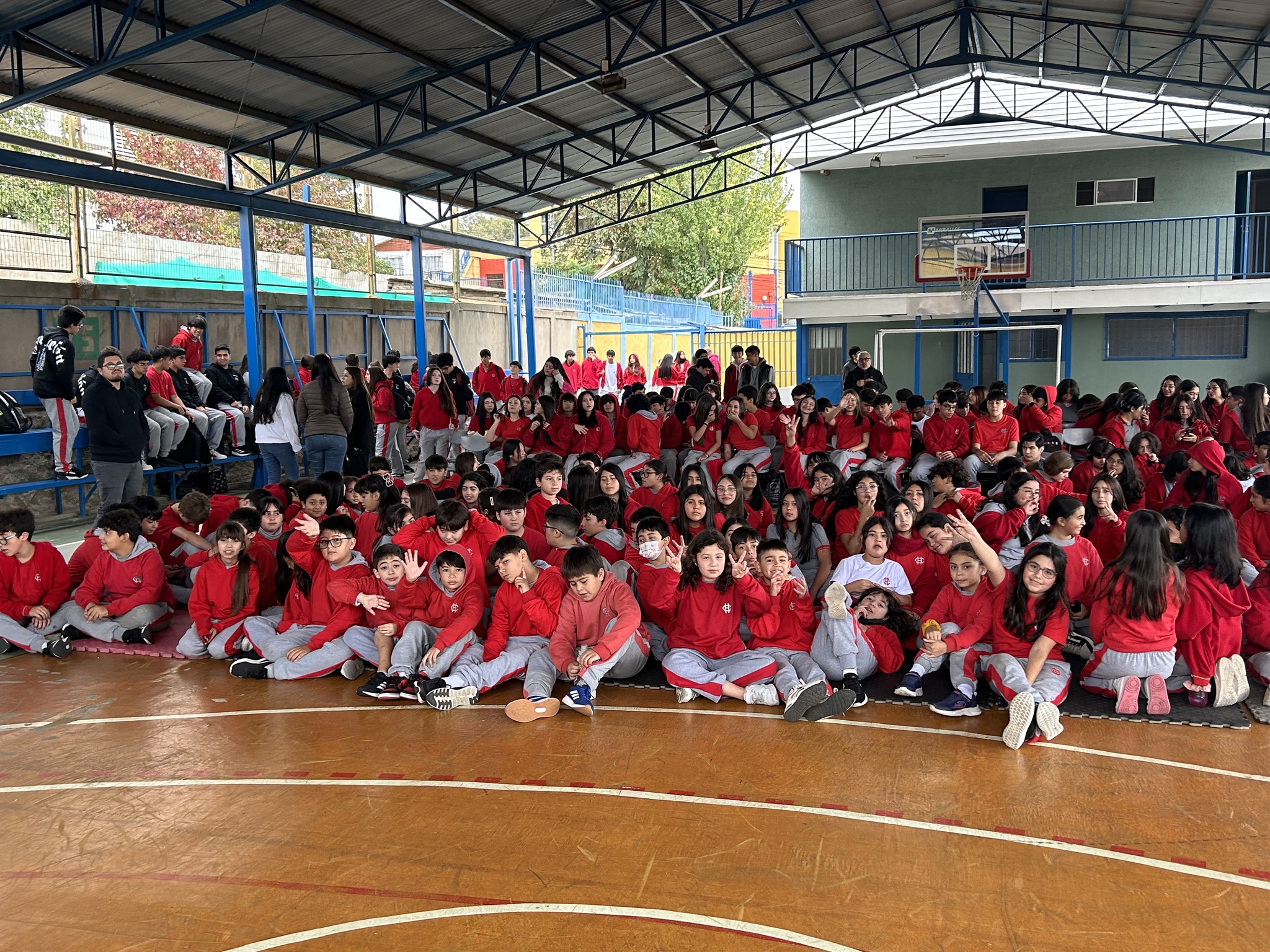 ¡Celebramos el Día de la Convivencia Escolar en el Colegio H.F. Camilo Henríquez! 2025 - 494216225_1159427359313588_4408956502570274913_n.jpg